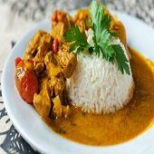 PLATOS AL CURRY - POLLO